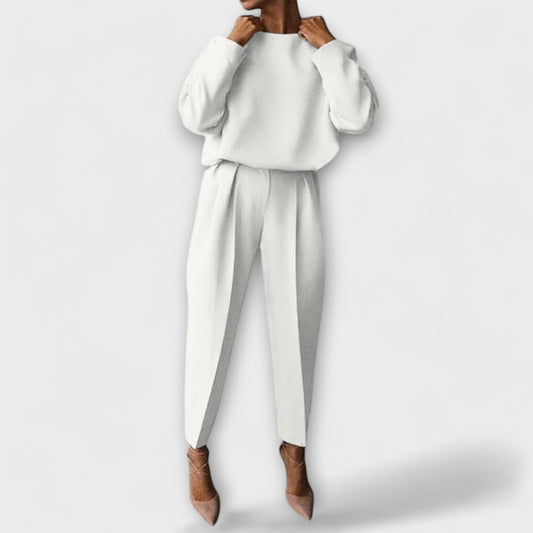 Liuli – Two-Piece Set with Elegant Ease