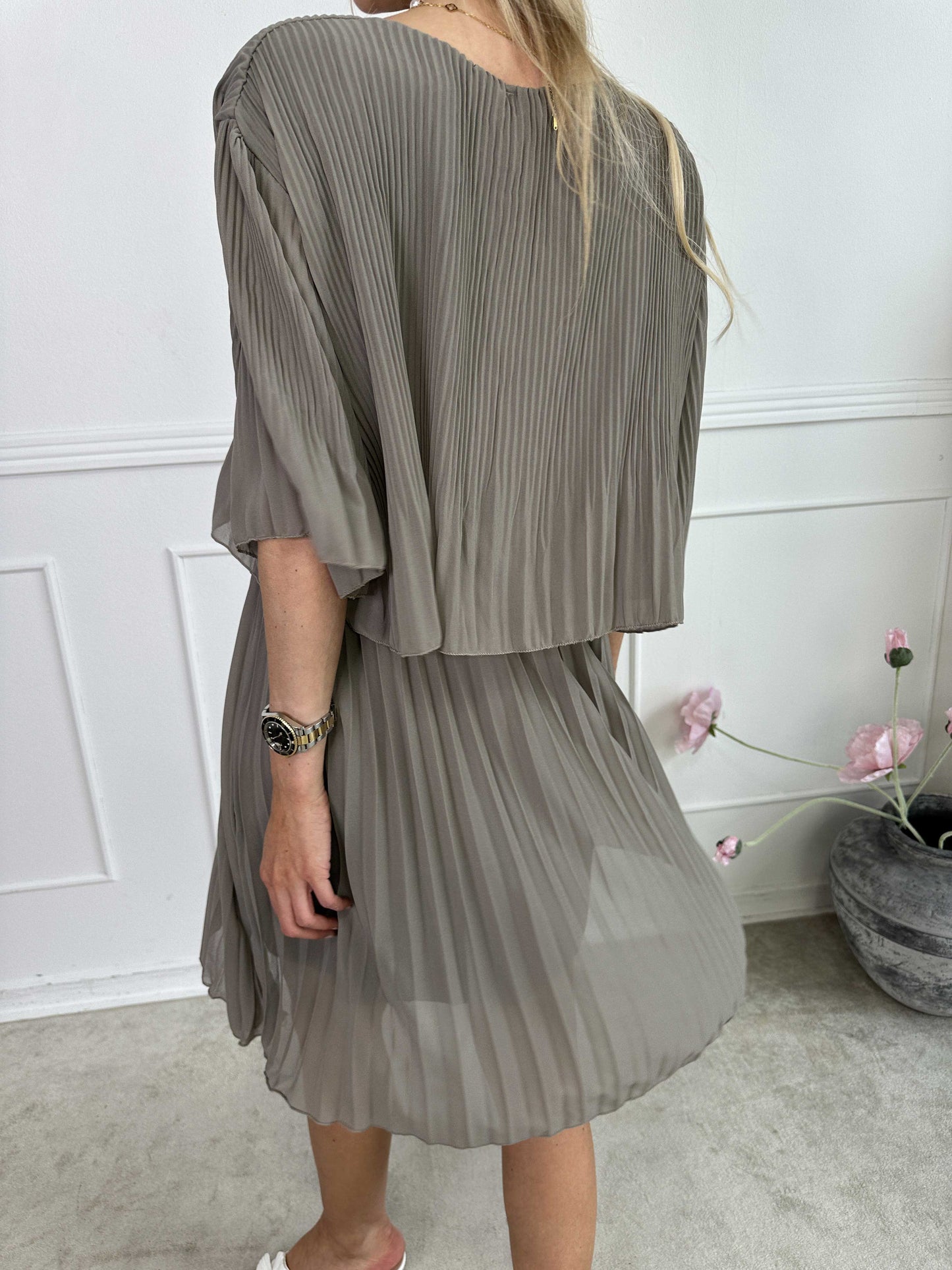 Kristina - Sweet Inflatable Dress with a Rafia Layer