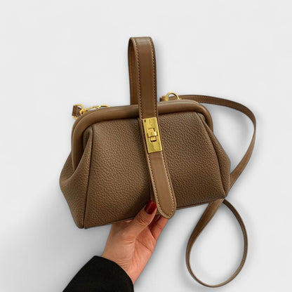 Retro Bag - Elegant and Versatile