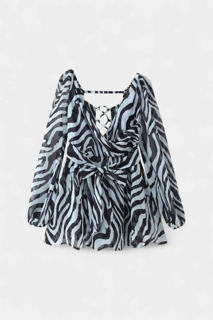 Mini Dresses with V-Neck and Light Sleeves