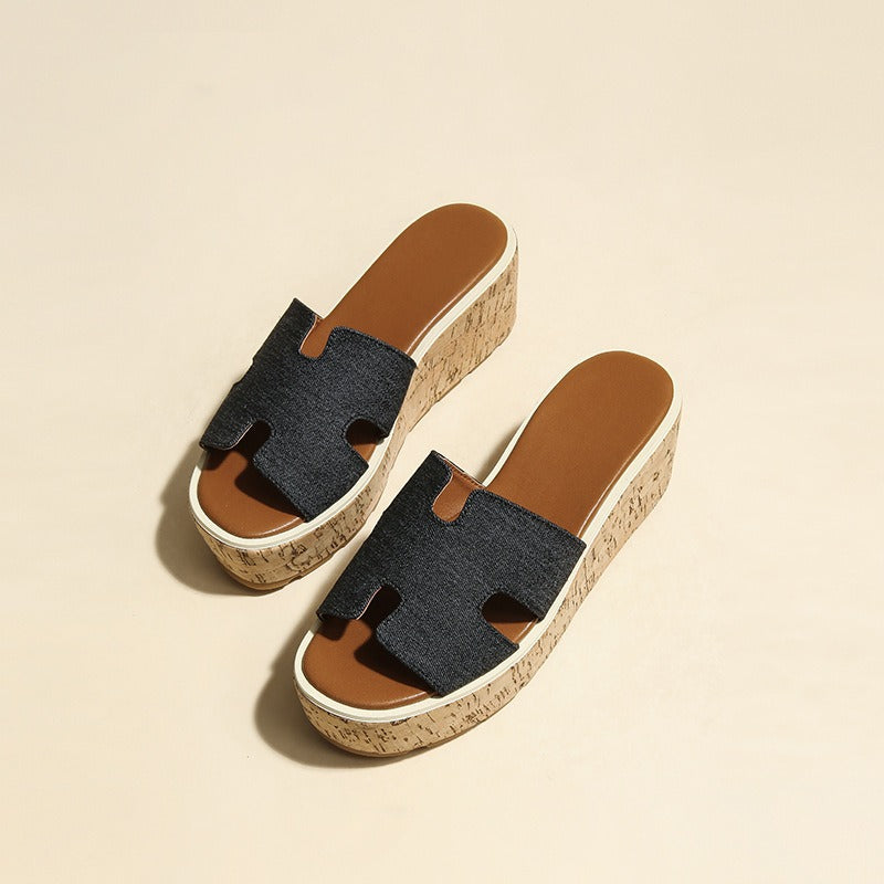 GABRIELLA | Sophisticated sandals with a heel, perfect for any occasion