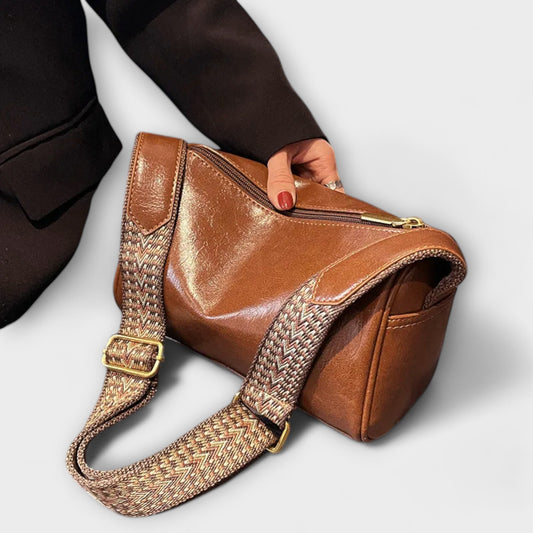 Laura Vintage Side Bag - Comfortable and Impressive Design
