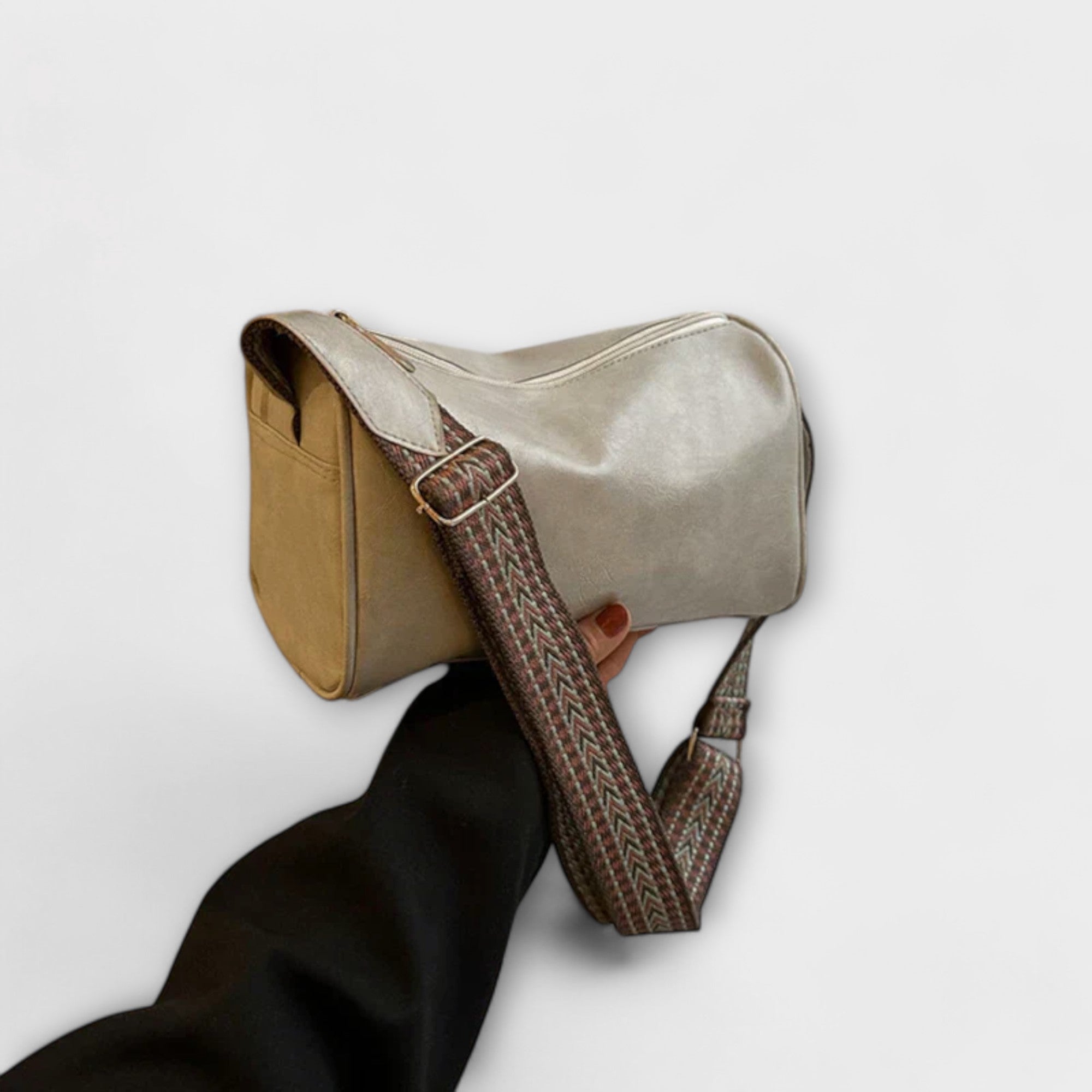 Laura Vintage Side Bag - Comfortable and Impressive Design