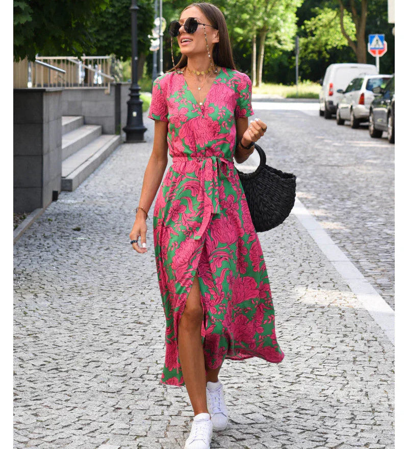 Susan - Elegant Dress with V-Neck