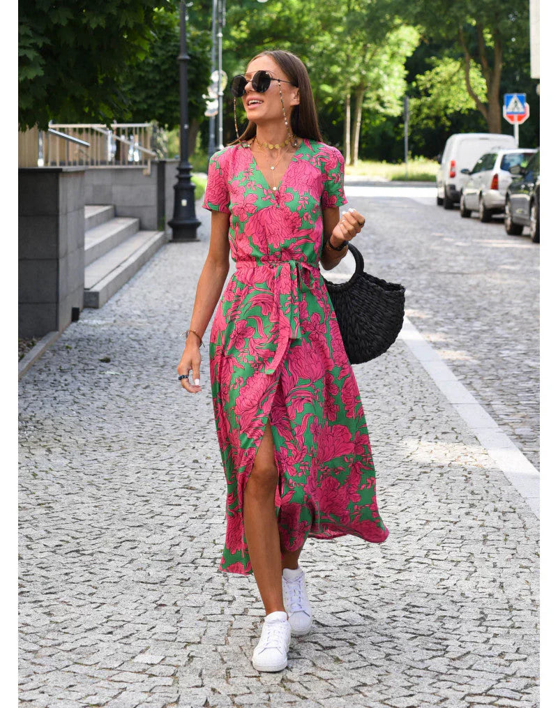 Susan - Elegant Dress with V-Neck