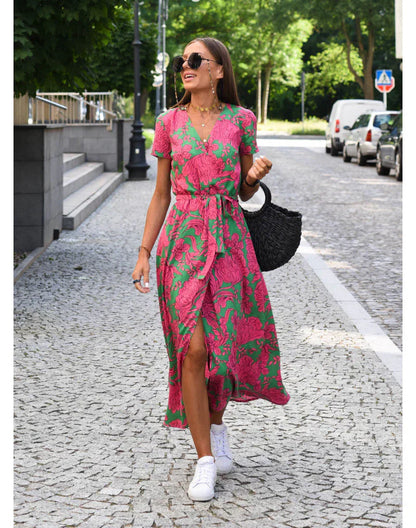 Susan - Elegant Dress with V-Neck