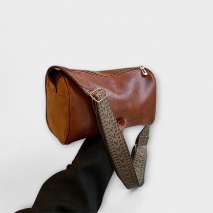 Laura Vintage Side Bag - Comfortable and Impressive Design