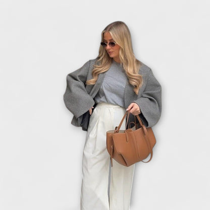 Laura's Vintage Leather Tote Bag – Luxurious Look and Perfect Functionality