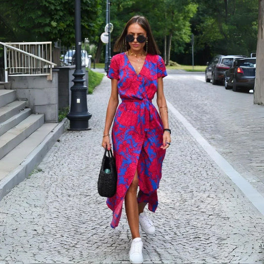 Susan - Elegant Dress with V-Neck