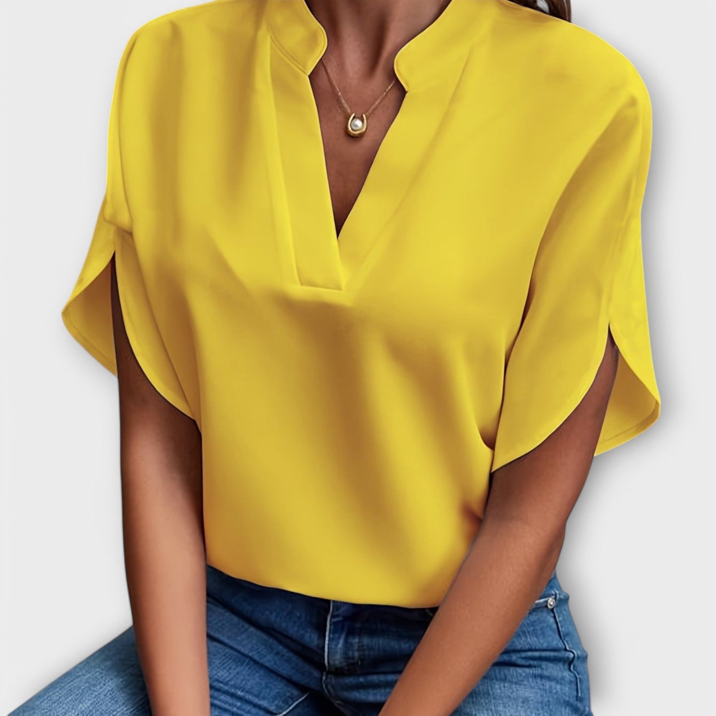 Elegant and Lightweight Women's Shirt