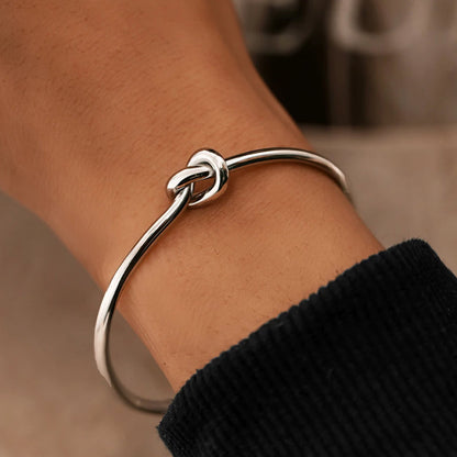 Adjustable Classic Bracelet - Laura Jewelry