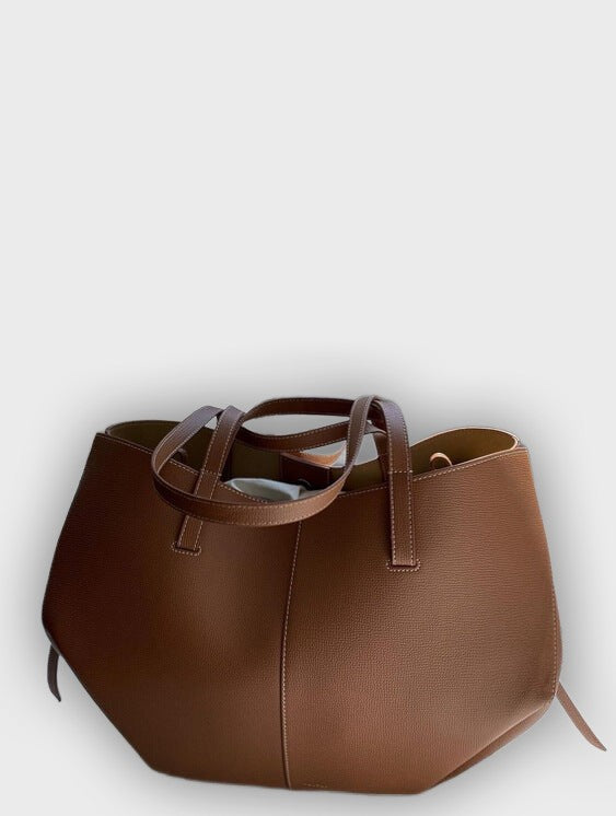 Stylish Carry Bag with Side Pleats