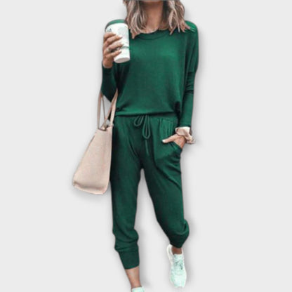 Claire - Comfortable Set