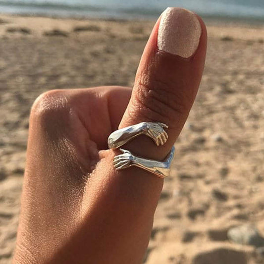 Adjustable Hug Ring Made of Quality Silver