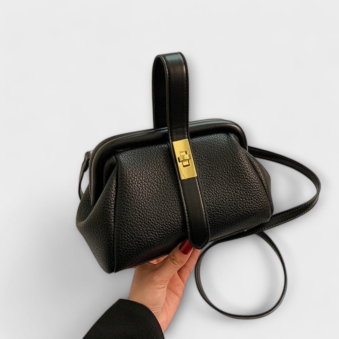 Retro Bag - Elegant and Versatile