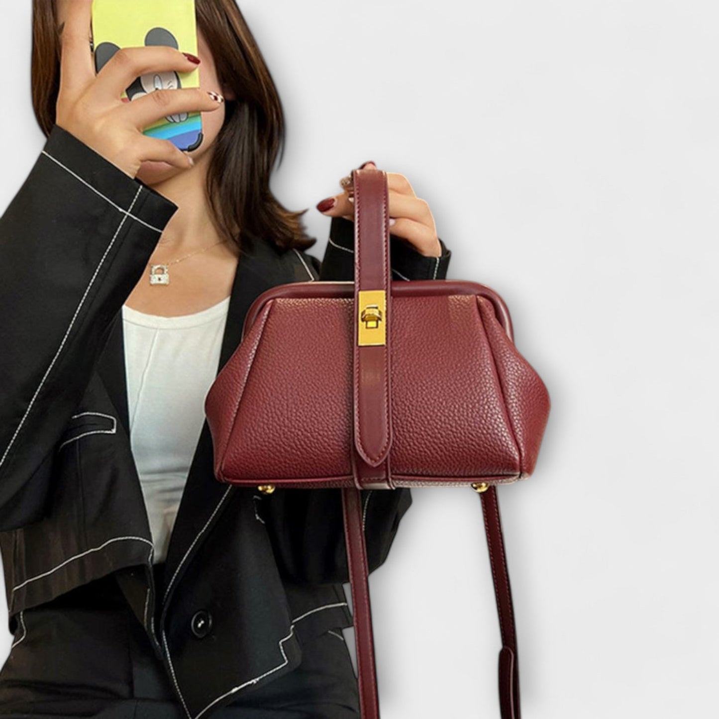 Retro Bag - Elegant and Versatile