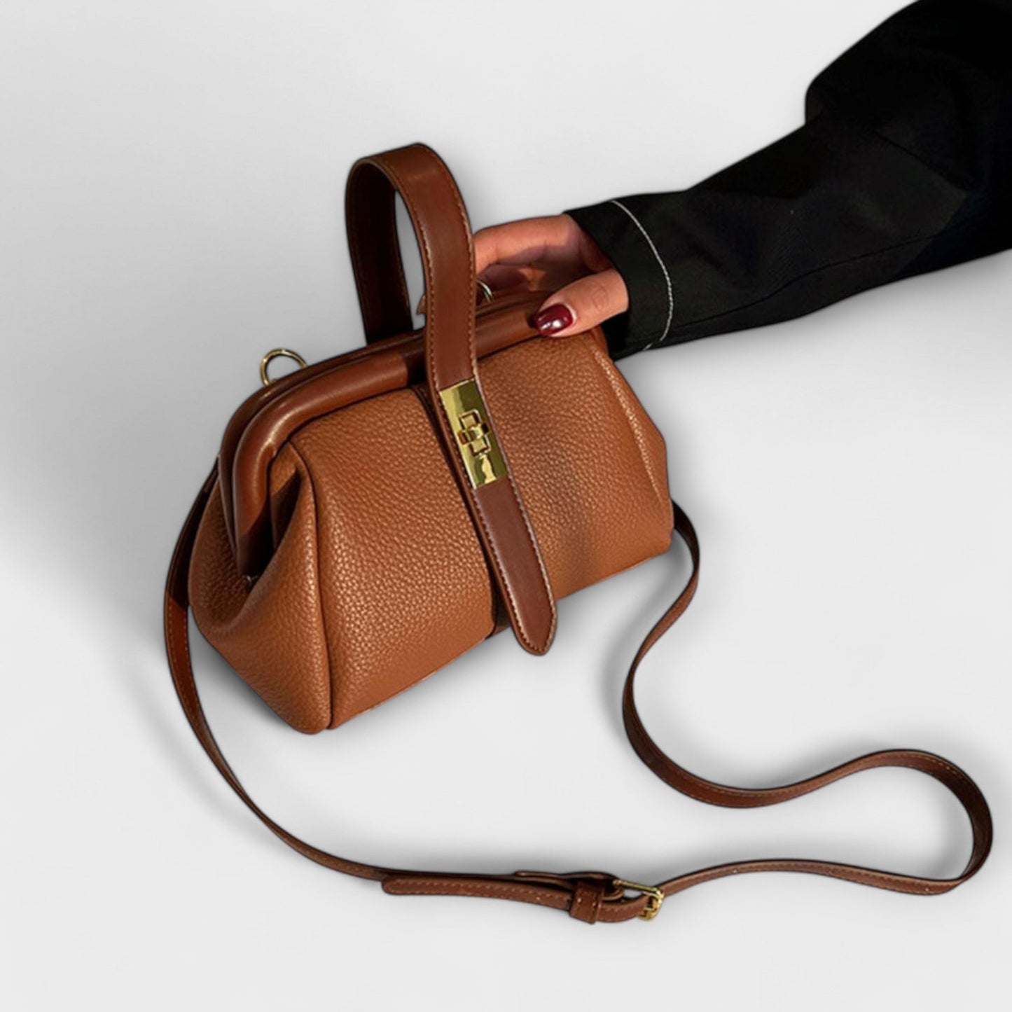 Retro Bag - Elegant and Versatile