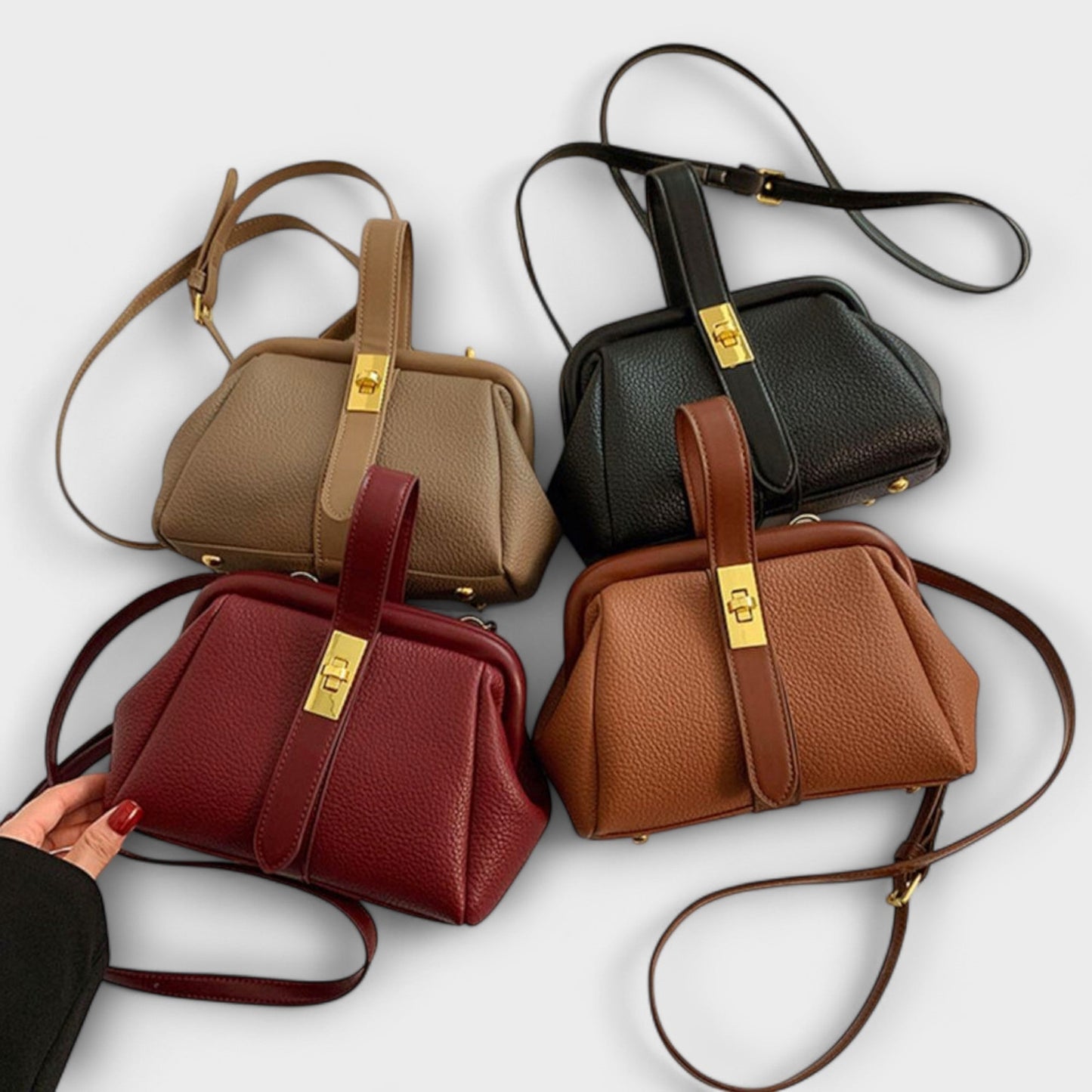 Retro Bag - Elegant and Versatile