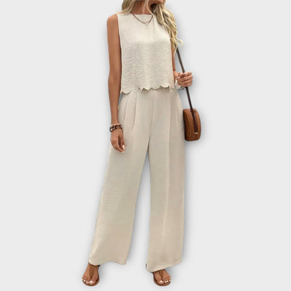 Valeria - Vest with Floral Edges and Long Pants