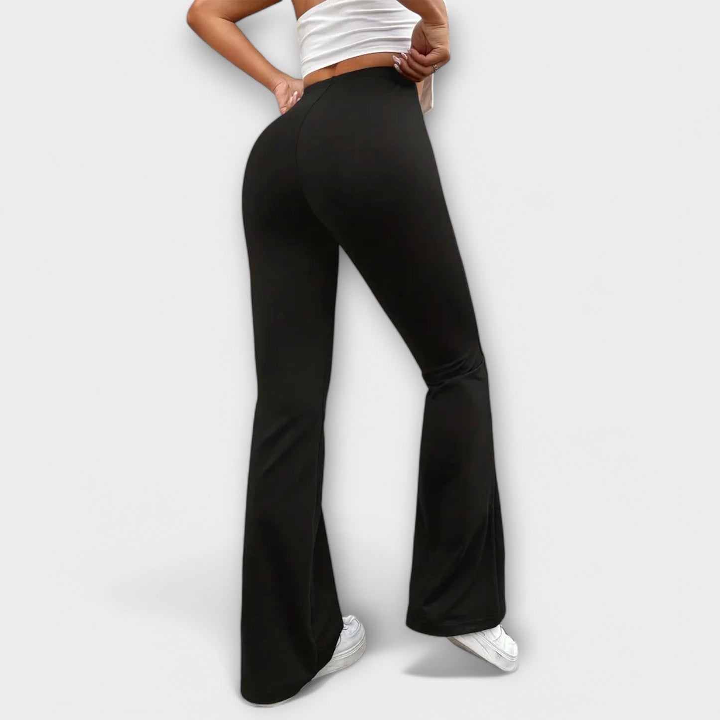 Wide Pants with an Expanding Silhouette