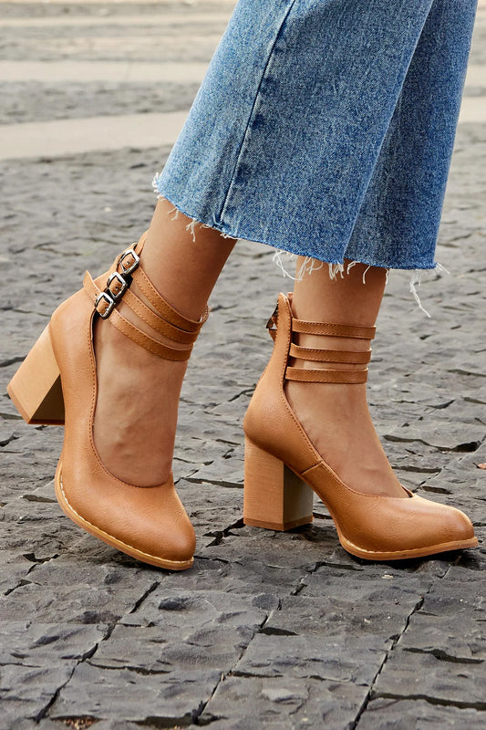 Ksilada | Plain sandals with ankle strap and thick sole