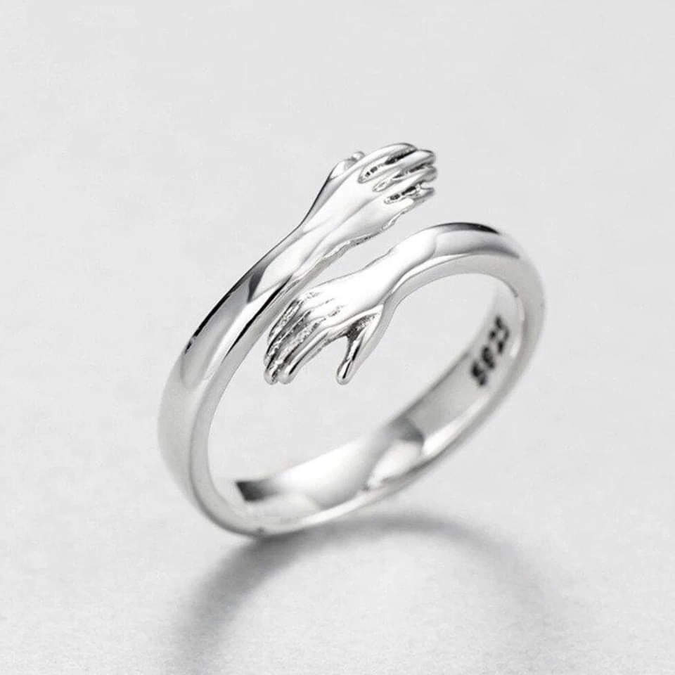 Adjustable Hug Ring Made of Quality Silver