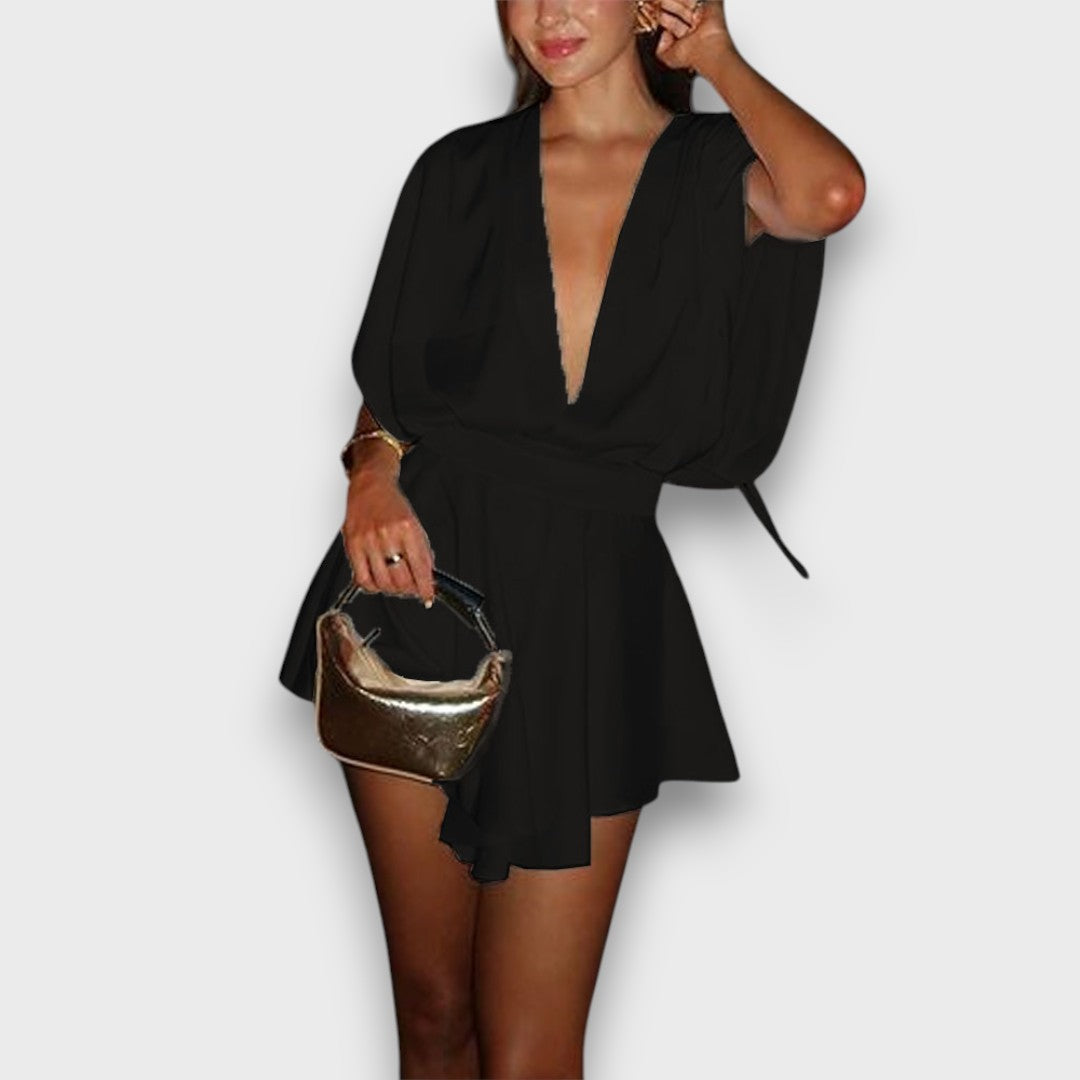 Arian – Elegant Shorts with V-Neck