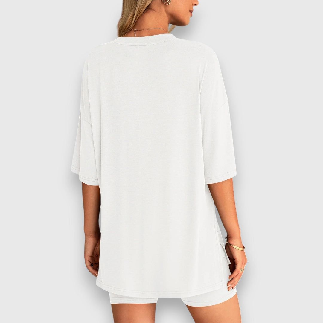 Malia – Oversized T-Shirt and Shorts Lounge Set