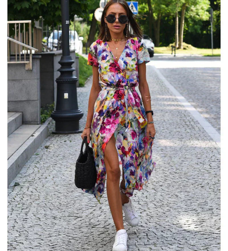 Susan - Elegant Dress with V-Neck