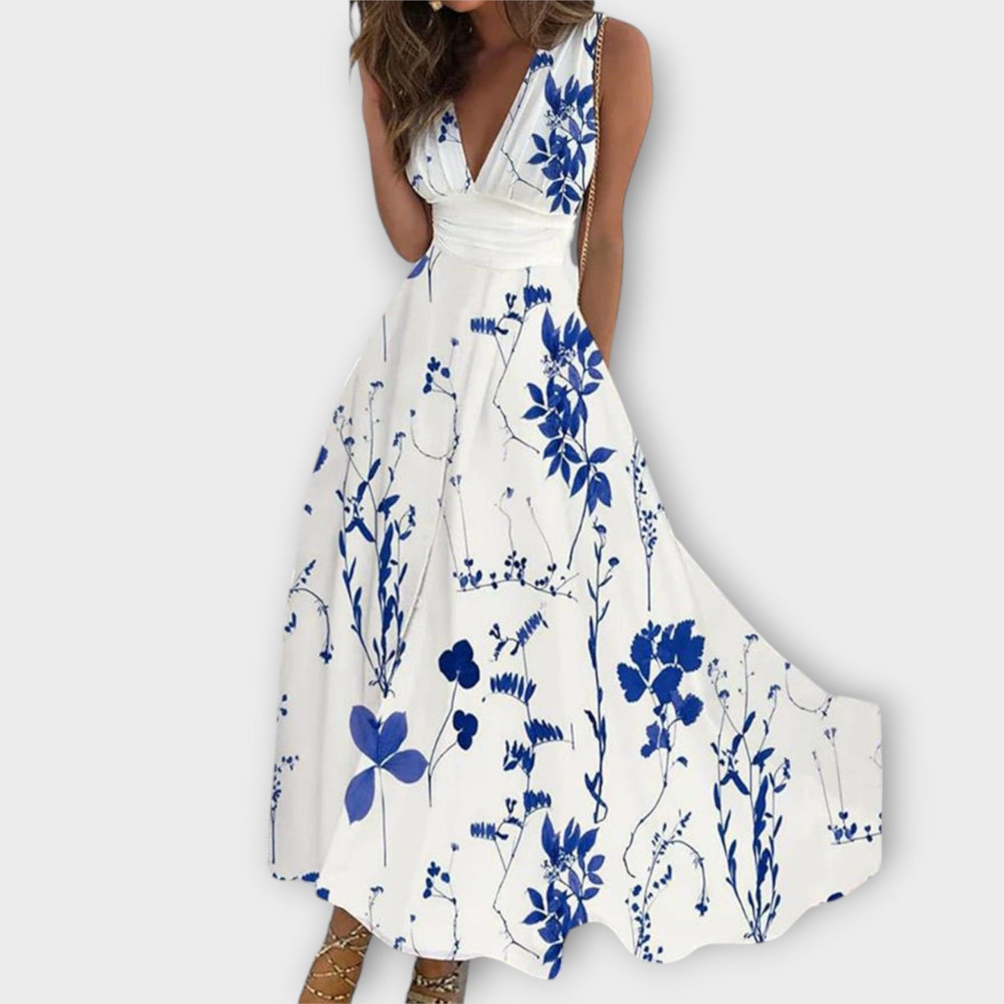 Romi Dress with Floral Pattern - Elegant V-Neck Dress