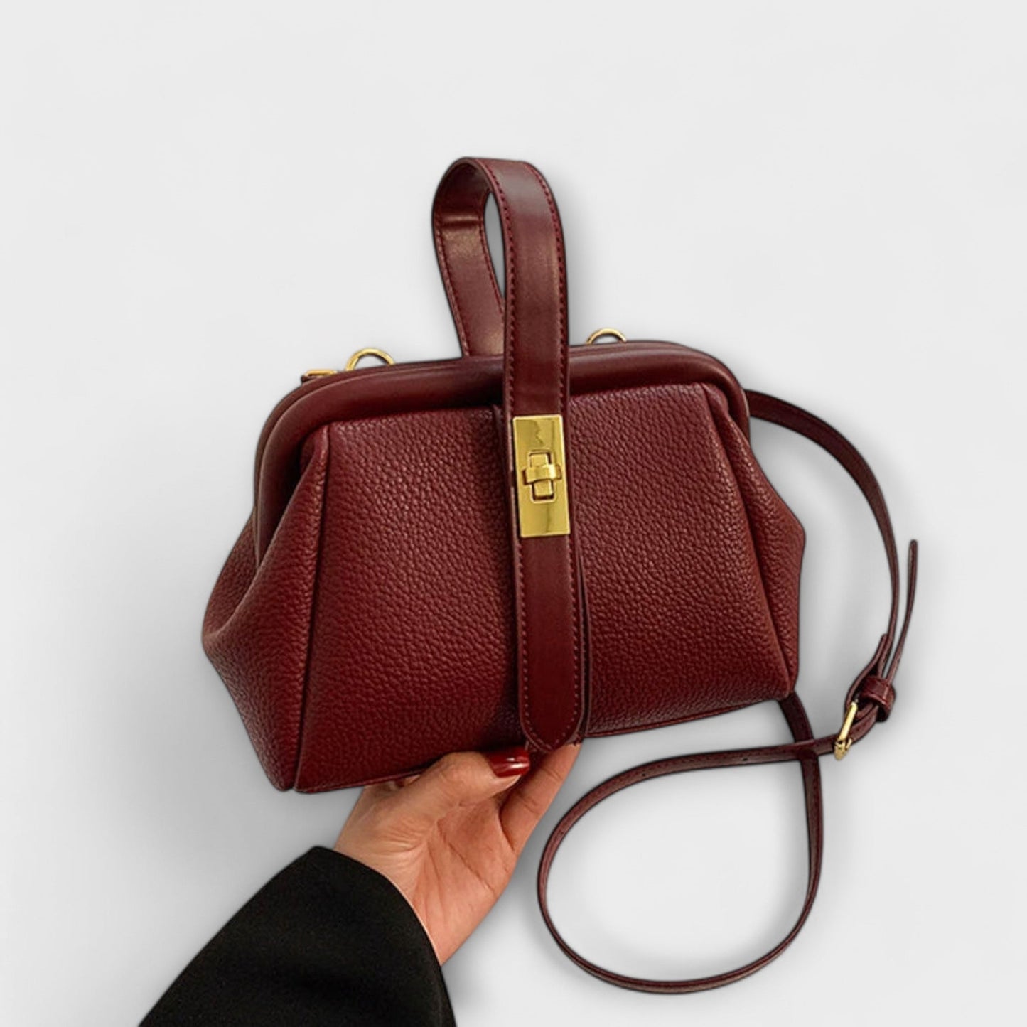 Retro Bag - Elegant and Versatile