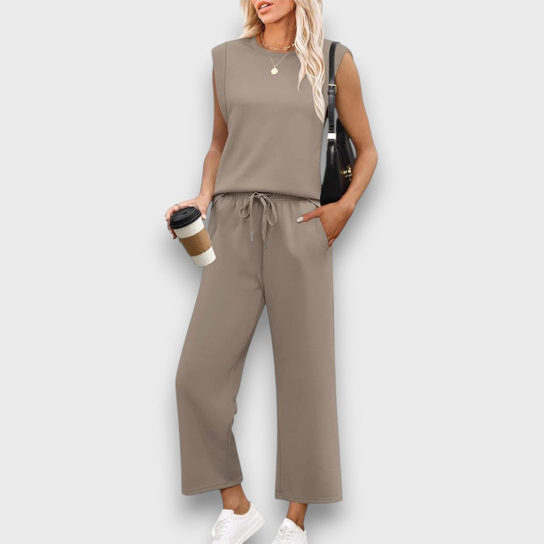 Miria – Two-Piece Set with Urban Scent