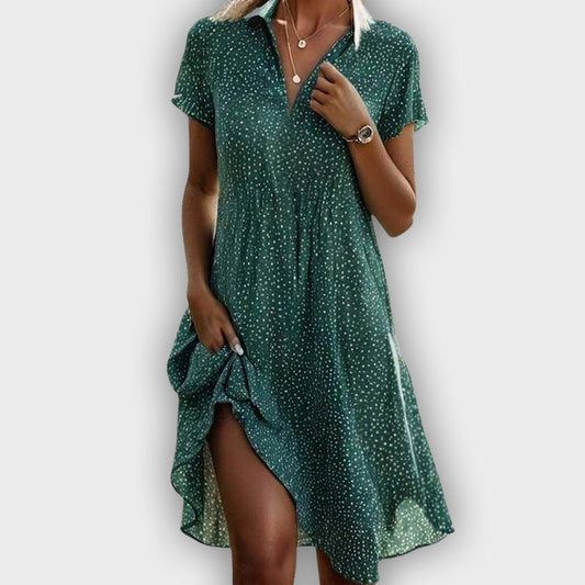Elegant A-Line Dress in Retro-Chic Design